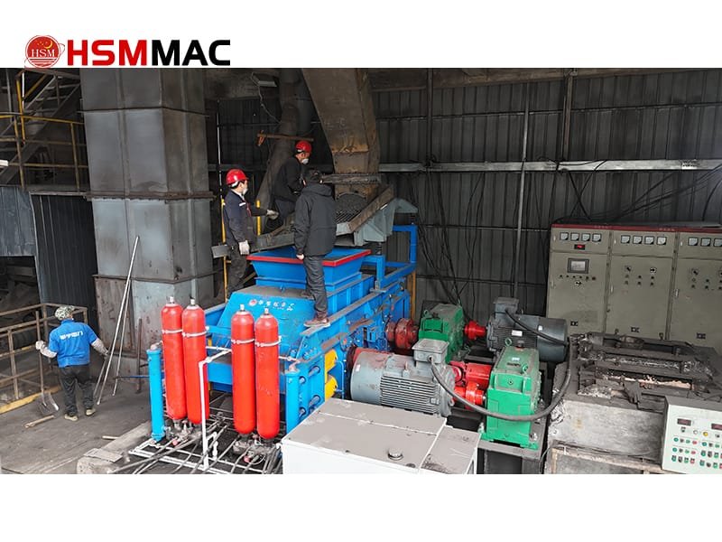 Close-up of 2PGY Roller Crusher Installation Close-up of 2PGY Roller Crusher Installation