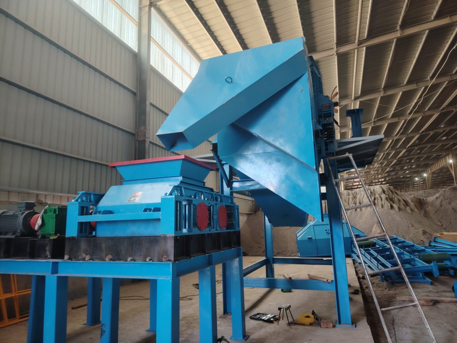 Tailings slag crusher at crushing site Tailings slag crusher at crushing site