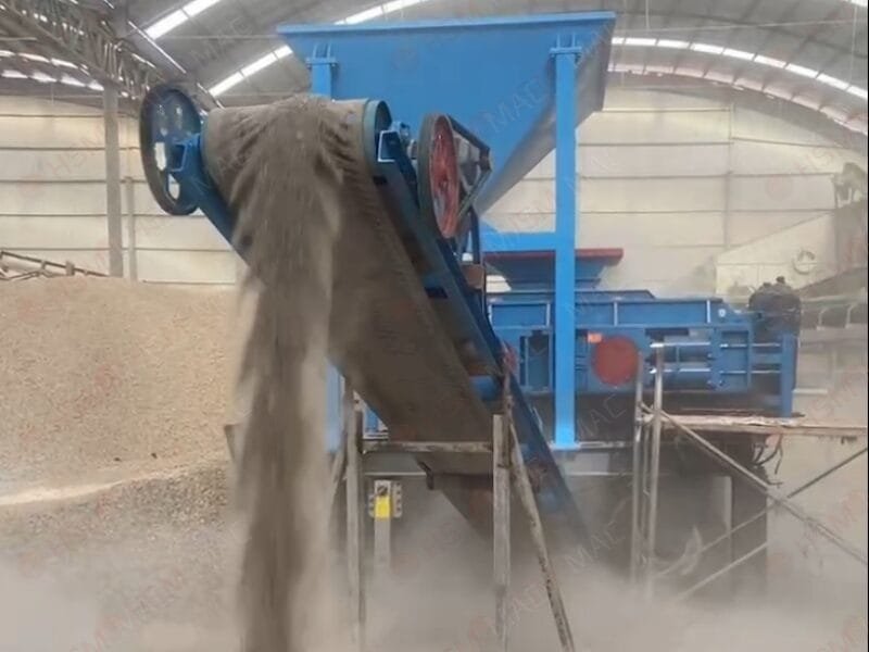 Mobile Double Roller Sand Maker processing Guimi stone on-site