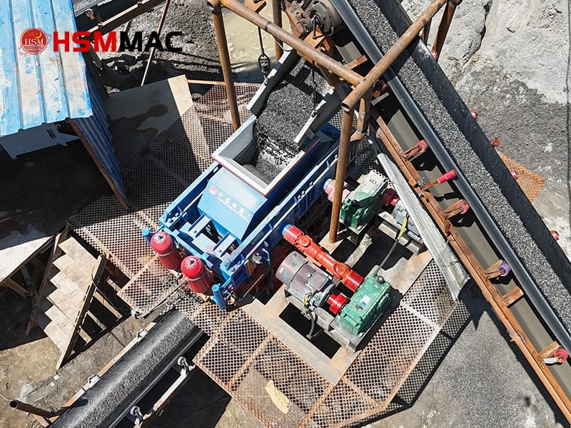 HSM Hydraulic Double Roll Crusher Operating in an Industrial Fine-Crushing Line HSM Hydraulic Double Roll Crusher Operating in an Industrial Fine-Crushing Line